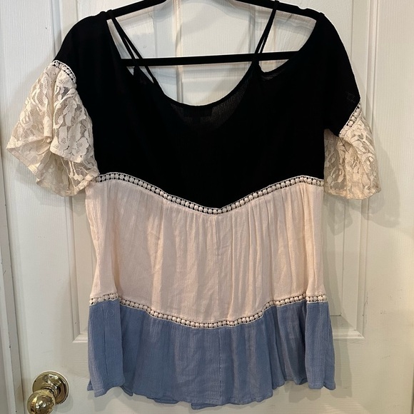 Umgee Boho Crochet Color Block Lace Bell Sleeve Tunic Blouse Size Small Peasant - Picture 5 of 8